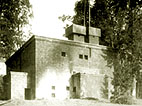 T 750-ähnlicher "Caesar-Bunker" in Jouy-en-Josas bei Paris in Frankreich